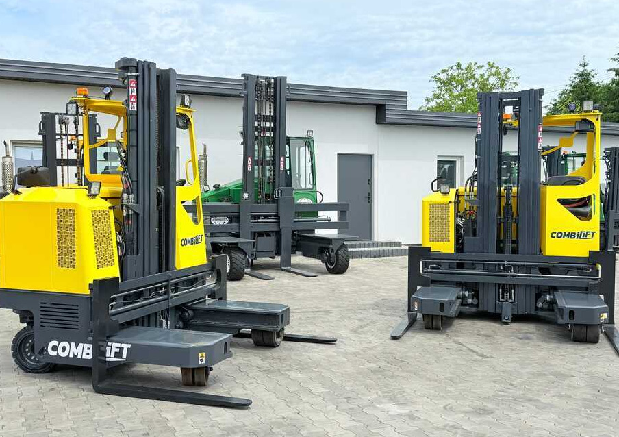 Combilift MR / ELECTRIC / TRIPLEX – 6000MM / FULL FREE LIFT / WIDE POSITIONER / FORK SIDESHIFT / ONLY 1400 HOURS / LIKE NEW - Чотириходовий річ-трак: фото 3 Combilift MR / ELECTRIC / TRIPLEX – 6000MM / FULL FREE LIFT / WIDE POSITIONER / FORK SIDESHIFT / ONLY 1400 HOURS / LIKE NEW - Чотириходовий річ-трак: фото 3