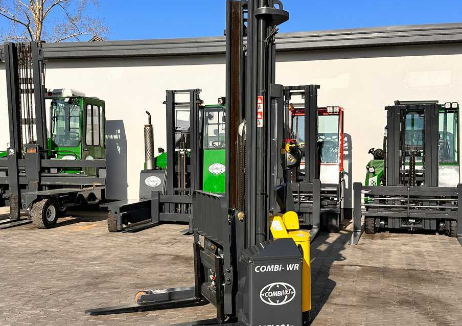 Combilift WR-4 / DUPLEX / 4.5M / 2017 / ONLY 30 HOURS / LIKE NEW / 1500KG - Чотириходовий річ-трак: фото 2 Combilift WR-4 / DUPLEX / 4.5M / 2017 / ONLY 30 HOURS / LIKE NEW / 1500KG - Чотириходовий річ-трак: фото 2