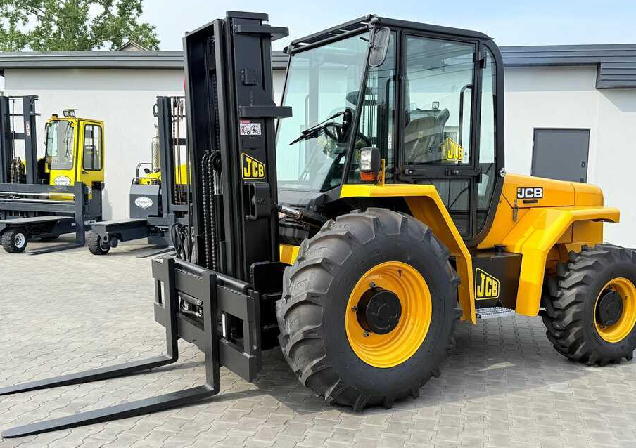 JCB 940 / DIESEL / TRIPLEX 4500MM / FORK POSITIONER / FORK SIDESHIFT / 4T / NEW TYRES / LIKE NEW - Навантажувач підвищеної прохідності: фото 2 JCB 940 / DIESEL / TRIPLEX 4500MM / FORK POSITIONER / FORK SIDESHIFT / 4T / NEW TYRES / LIKE NEW - Навантажувач підвищеної прохідності: фото 2