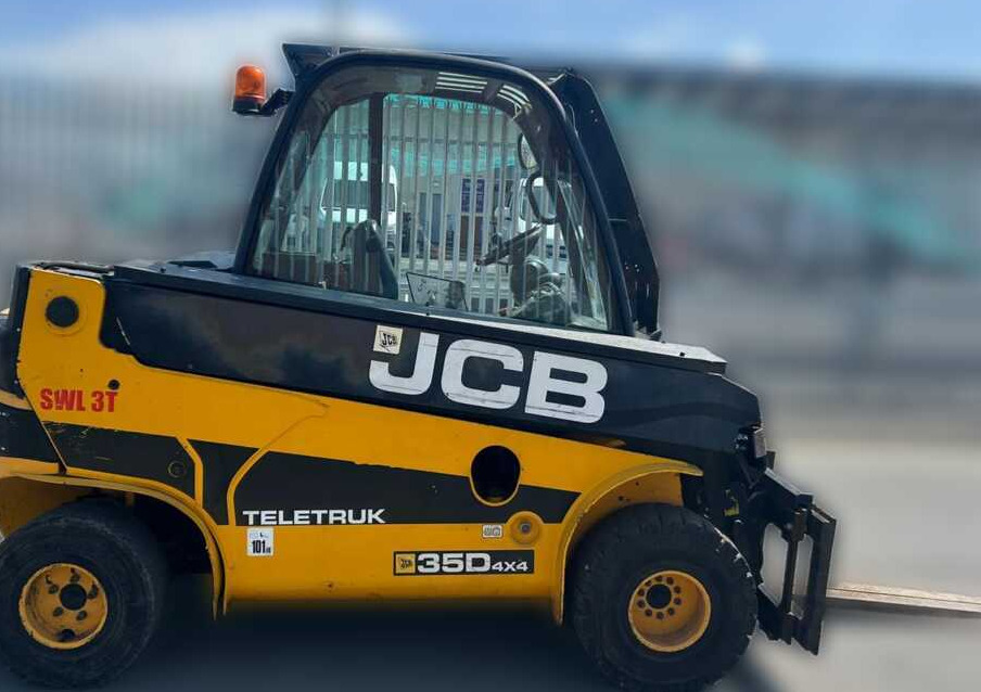 JCB TLT35D / 4X4 / DIESEL / 4100MM / CABIN / LIKE NEW - Навантажувач телескопічний: фото 2 JCB TLT35D / 4X4 / DIESEL / 4100MM / CABIN / LIKE NEW - Навантажувач телескопічний: фото 2