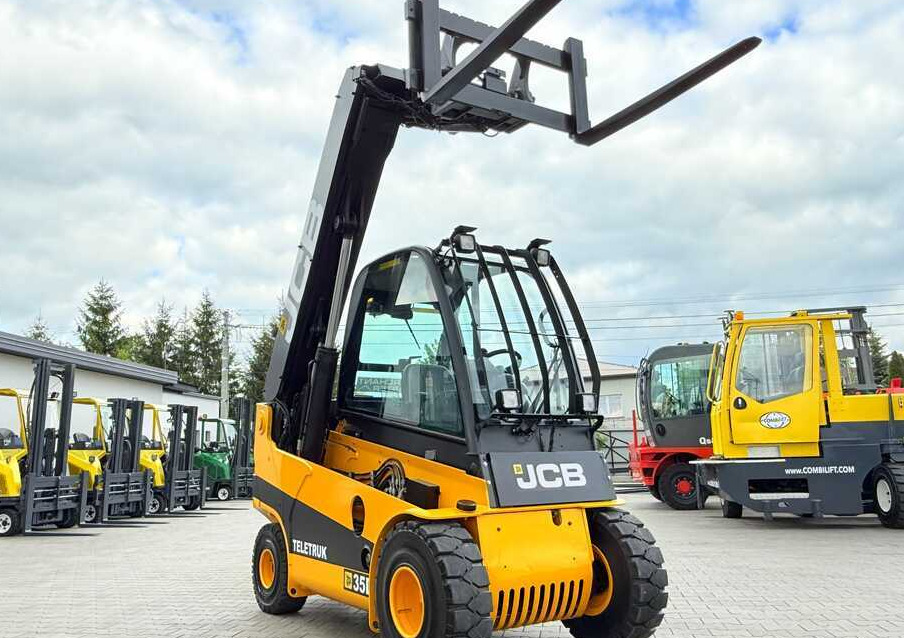 JCB TLT35D / DIESEL / CAB / NEW TYRES / 4450MM / TELESCOPIC – EXCELLENT CONDITION - Навантажувач телескопічний: фото 1 JCB TLT35D / DIESEL / CAB / NEW TYRES / 4450MM / TELESCOPIC – EXCELLENT CONDITION - Навантажувач телескопічний: фото 1