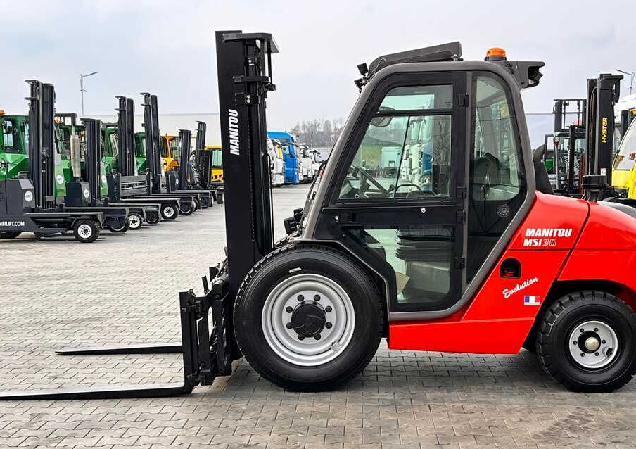 Manitou MSI30 / DIESEL / DUPLEX / 3400MM / CABIN / FORK POSITIONER / SIDE SHIFT / LIKE NEW - Навантажувач підвищеної прохідності: фото 3 Manitou MSI30 / DIESEL / DUPLEX / 3400MM / CABIN / FORK POSITIONER / SIDE SHIFT / LIKE NEW - Навантажувач підвищеної прохідності: фото 3