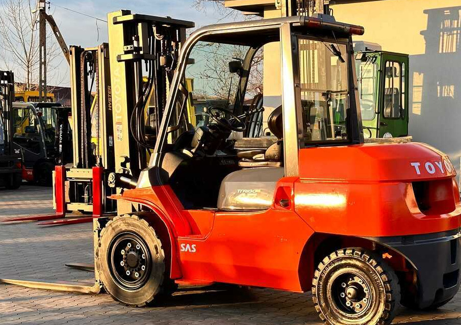 Toyota 42-4FD40 / DIESEL / 4500KG / DUPLEX / FORKS 1400MM / WELL-MAINTAINED - Дизельний навантажувач: фото 5 Toyota 42-4FD40 / DIESEL / 4500KG / DUPLEX / FORKS 1400MM / WELL-MAINTAINED - Дизельний навантажувач: фото 5