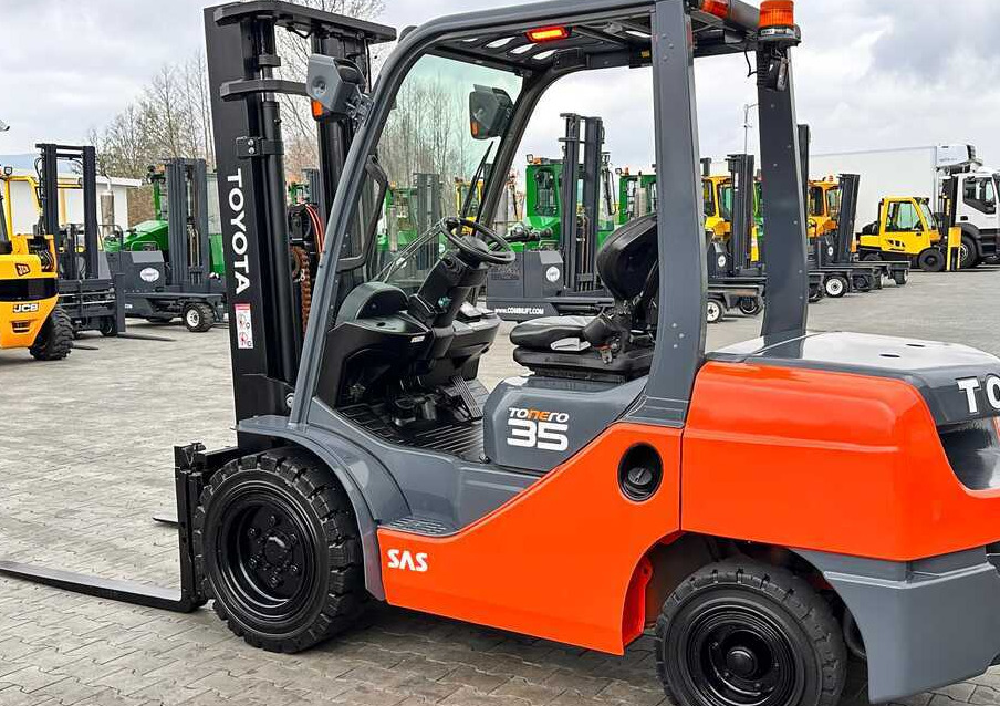 Toyota 52-8FDJF35 / DIESEL / 2016 / ONLY 2,096 HOURS / DUPLEX MAST / LIKE NEW - Дизельний навантажувач: фото 4 Toyota 52-8FDJF35 / DIESEL / 2016 / ONLY 2,096 HOURS / DUPLEX MAST / LIKE NEW - Дизельний навантажувач: фото 4