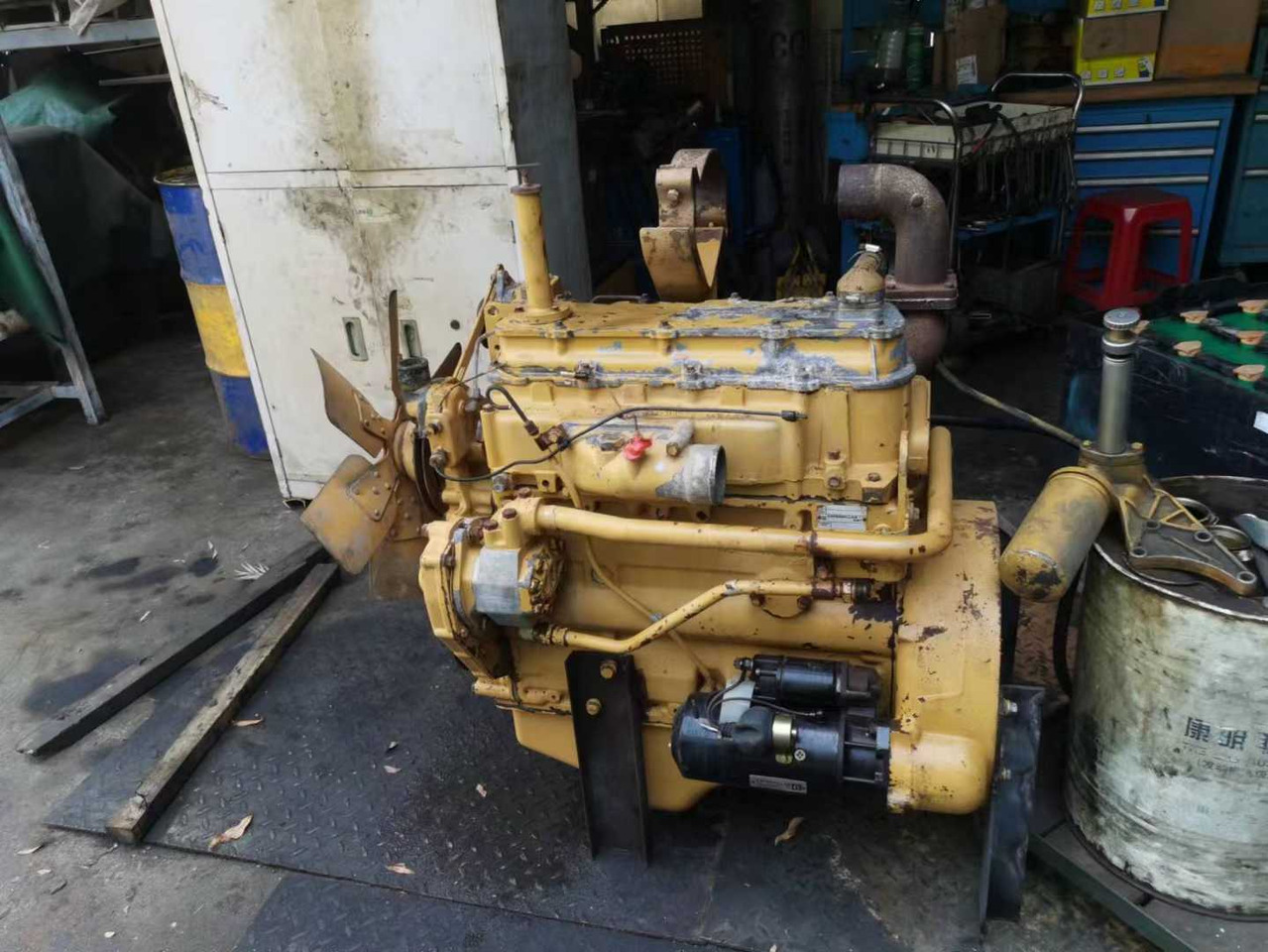 CATERPILLAR 3204C - Двигун в категорії Бульдозери: фото 2 CATERPILLAR 3204C - Двигун в категорії Бульдозери: фото 2