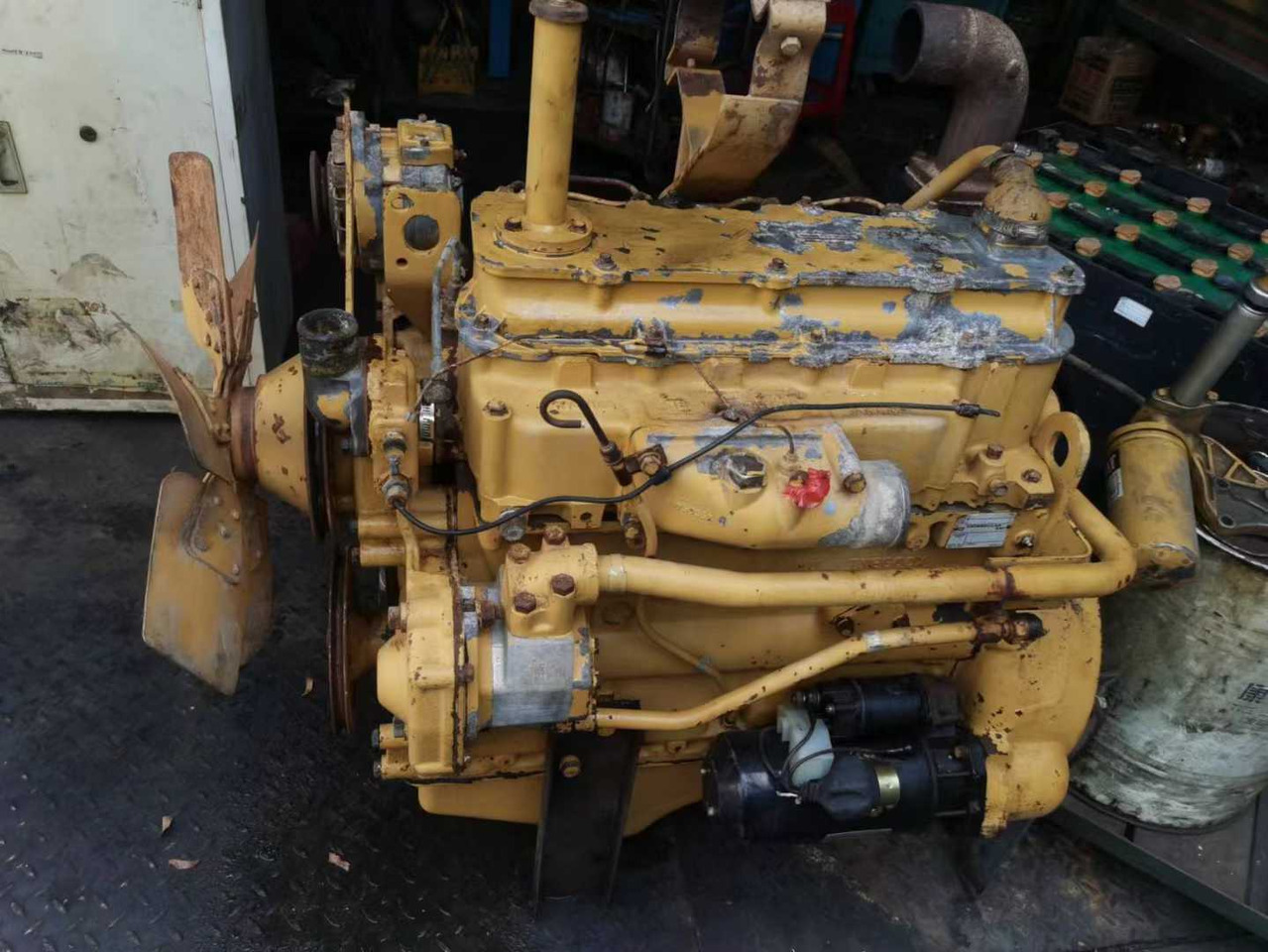 CATERPILLAR 3204C - Двигун в категорії Бульдозери: фото 1 CATERPILLAR 3204C - Двигун в категорії Бульдозери: фото 1
