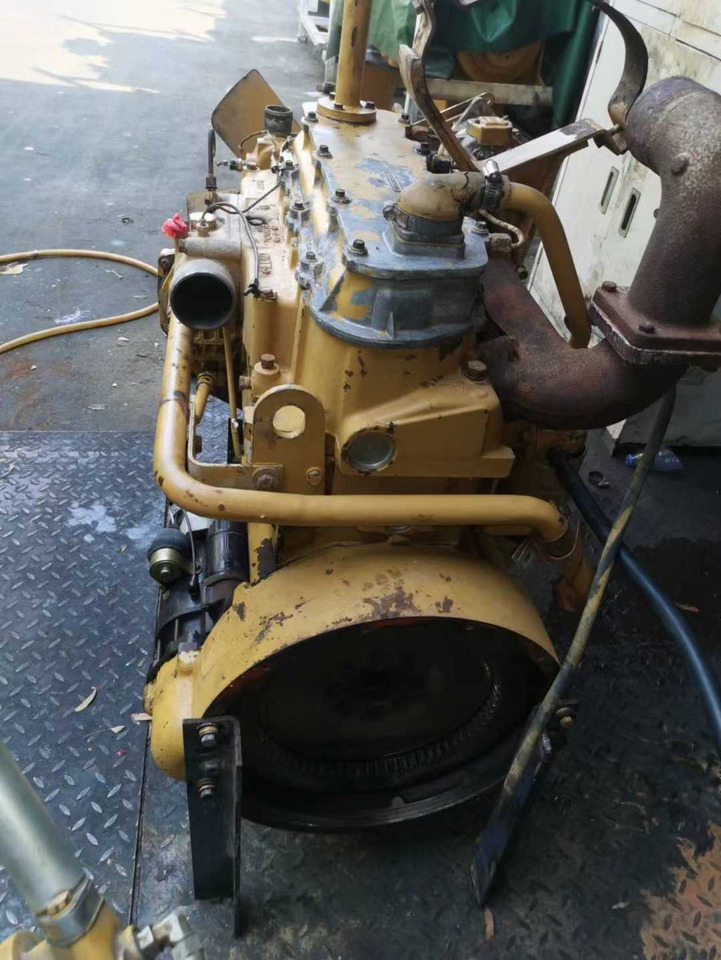 CATERPILLAR 3204C - Двигун в категорії Бульдозери: фото 3 CATERPILLAR 3204C - Двигун в категорії Бульдозери: фото 3