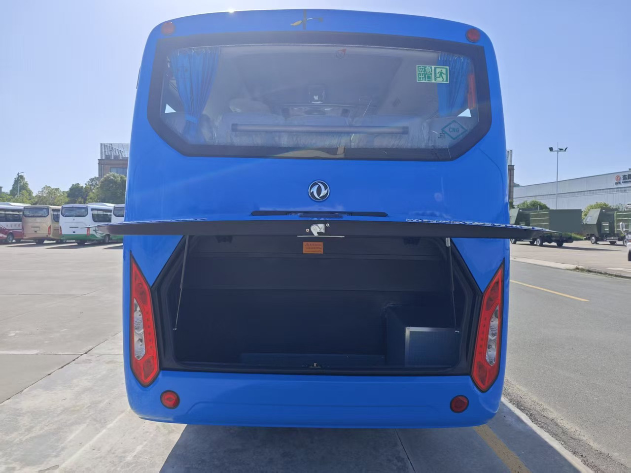 DONGFENG CNG 30 seats - Туристичний автобус: фото 4 DONGFENG CNG 30 seats - Туристичний автобус: фото 4
