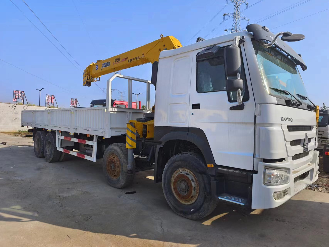 HOWO HOWO 371 chassis,10 TONS crane truck - Вантажівка з маніпулятором: фото 5 HOWO HOWO 371 chassis,10 TONS crane truck - Вантажівка з маніпулятором: фото 5