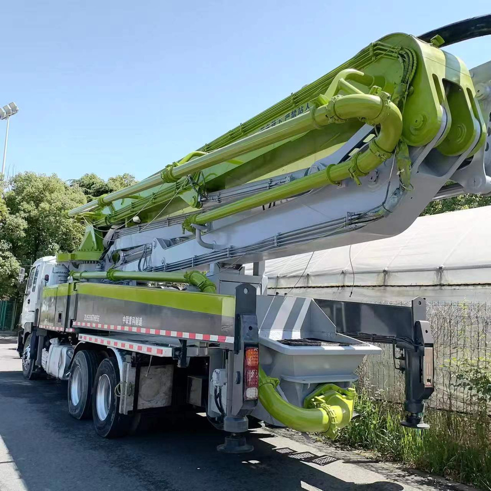 ISUZU 47 meters,6×4 - Автобетононасос-змішувач: фото 4 ISUZU 47 meters,6×4 - Автобетононасос-змішувач: фото 4