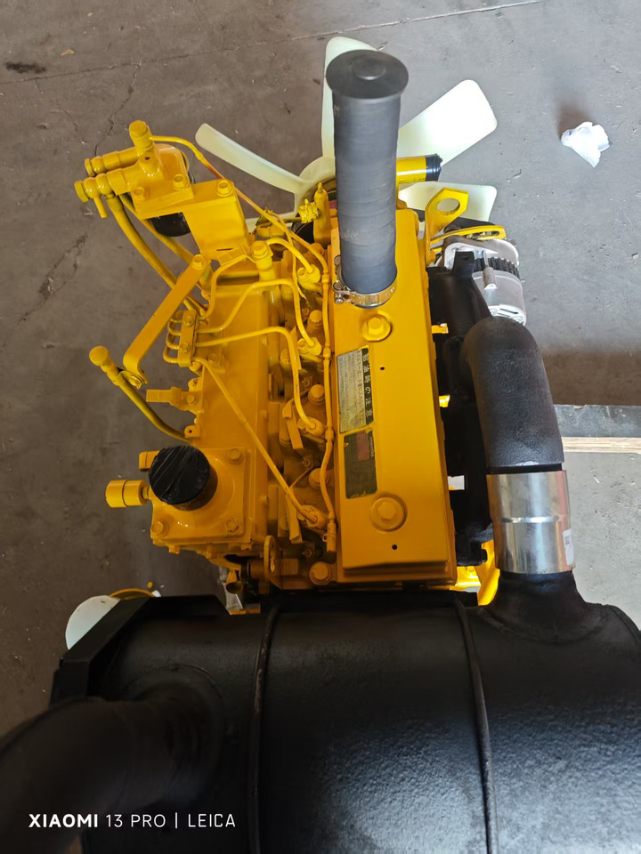 KOMATSU 4D95LE - Двигун в категорії Екскаватори: фото 1 KOMATSU 4D95LE - Двигун в категорії Екскаватори: фото 1