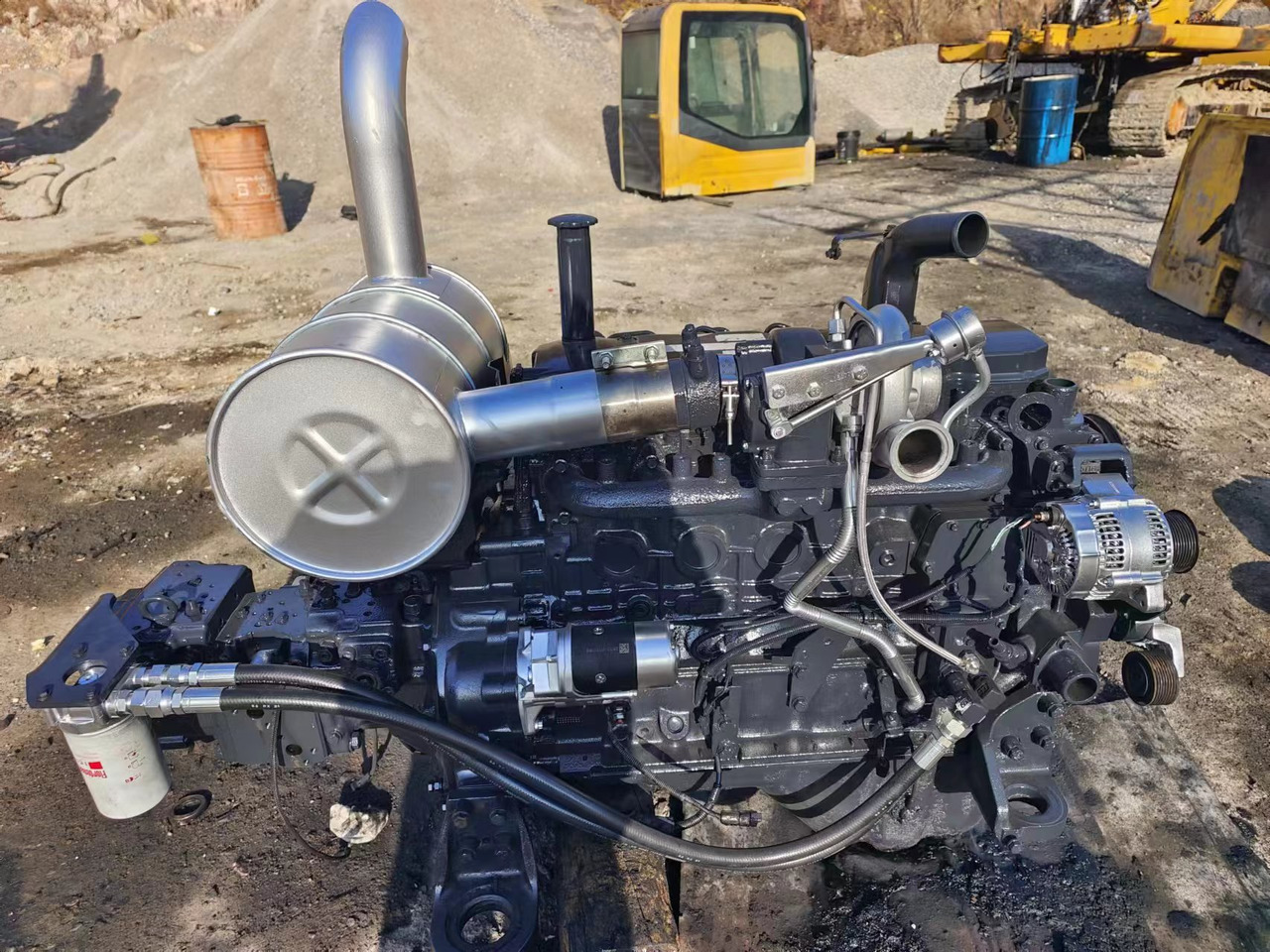 KOMATSU 6D107E-1 - Двигун в категорії Екскаватори: фото 2 KOMATSU 6D107E-1 - Двигун в категорії Екскаватори: фото 2