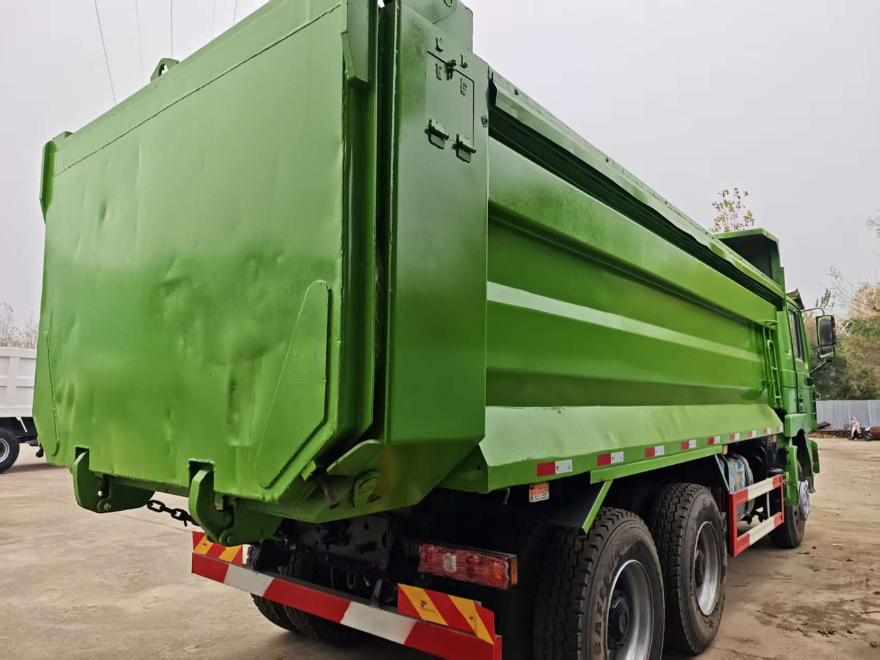 SHACMAN F3000 - Вантажівка цистерна: фото 5 SHACMAN F3000 - Вантажівка цистерна: фото 5