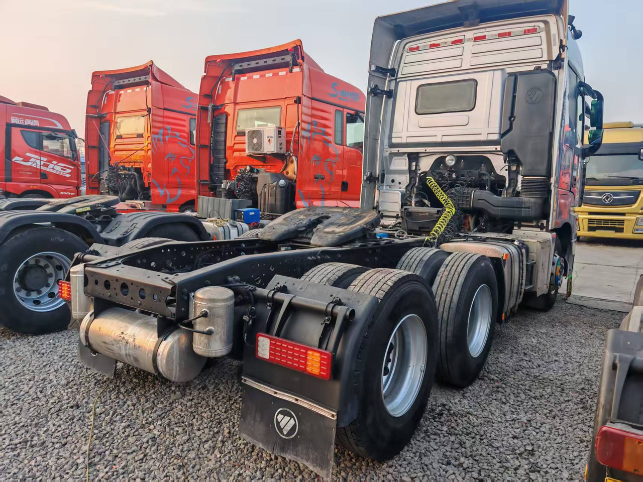 AUMAN 560HP - Тягач: фото 4 AUMAN 560HP - Тягач: фото 4