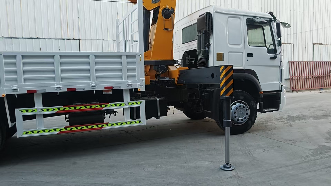 XCMG SQ12SK3Q - Вантажівка з маніпулятором: фото 1 XCMG SQ12SK3Q - Вантажівка з маніпулятором: фото 1