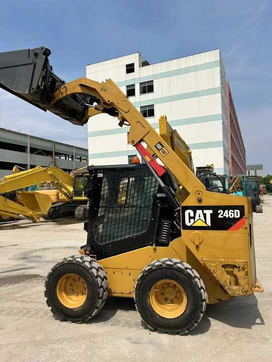 90% New Front Loader Tractor CAT 246D Skid Steer Loader / Used Cat 226B 246C 246d Mini Skid Steer Loader in Stock - Міні-навантажувач: фото 5 90% New Front Loader Tractor CAT 246D Skid Steer Loader / Used Cat 226B 246C 246d Mini Skid Steer Loader in Stock - Міні-навантажувач: фото 5
