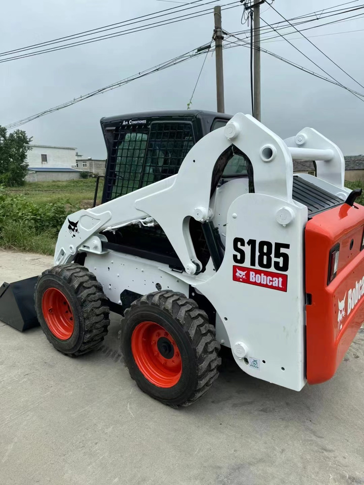 BOBCAT High Quality BOBCAT-S185 Skid Steer Loader in Good Condition - Міні-навантажувач: фото 4 BOBCAT High Quality BOBCAT-S185 Skid Steer Loader in Good Condition - Міні-навантажувач: фото 4