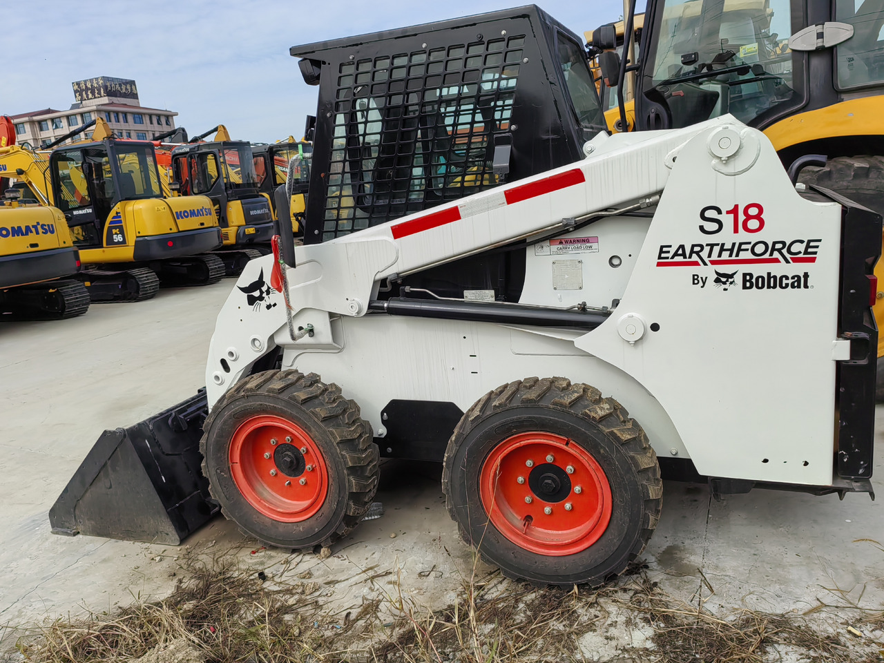 BOBCAT used second-hand good condition Bobcat S18 - Міні-навантажувач: фото 4 BOBCAT used second-hand good condition Bobcat S18 - Міні-навантажувач: фото 4