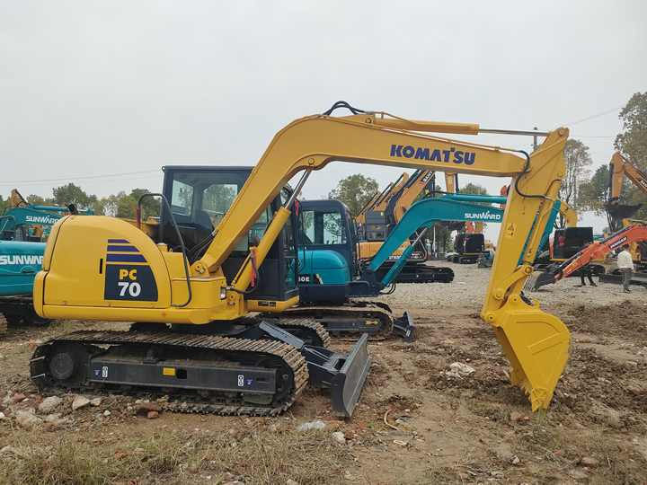 Cheap Used Komatsu PC70-8 Crawler Excavator with High Efficiency Used Heavy M achinery Komatsu PC70-8 Digger Cheap for Sale - Гусеничний екскаватор: фото 5 Cheap Used Komatsu PC70-8 Crawler Excavator with High Efficiency Used Heavy M achinery Komatsu PC70-8 Digger Cheap for Sale - Гусеничний екскаватор: фото 5