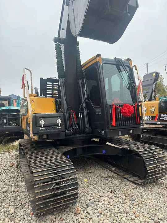 China Brand Used VOLVO EC140 Mini Excavator 6ton Crawler Earth Digger Machine for Sale - Гусеничний екскаватор: фото 4 China Brand Used VOLVO EC140 Mini Excavator 6ton Crawler Earth Digger Machine for Sale - Гусеничний екскаватор: фото 4