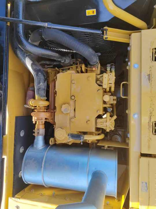 Good Condition Used Excavator Machine Caterpillar 315D Crawler CAT 15ton Used Excavator for Sale CAT 315 Excavators - Гусеничний екскаватор: фото 4 Good Condition Used Excavator Machine Caterpillar 315D Crawler CAT 15ton Used Excavator for Sale CAT 315 Excavators - Гусеничний екскаватор: фото 4