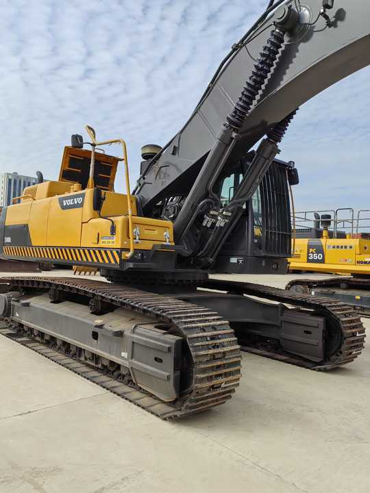 Good Condition VOLVO EC480DL Excavator Low Price Large Hydraulic Crawler Excavator volvo 480dl for Sale - Екскаватор: фото 5 Good Condition VOLVO EC480DL Excavator Low Price Large Hydraulic Crawler Excavator volvo 480dl for Sale - Екскаватор: фото 5