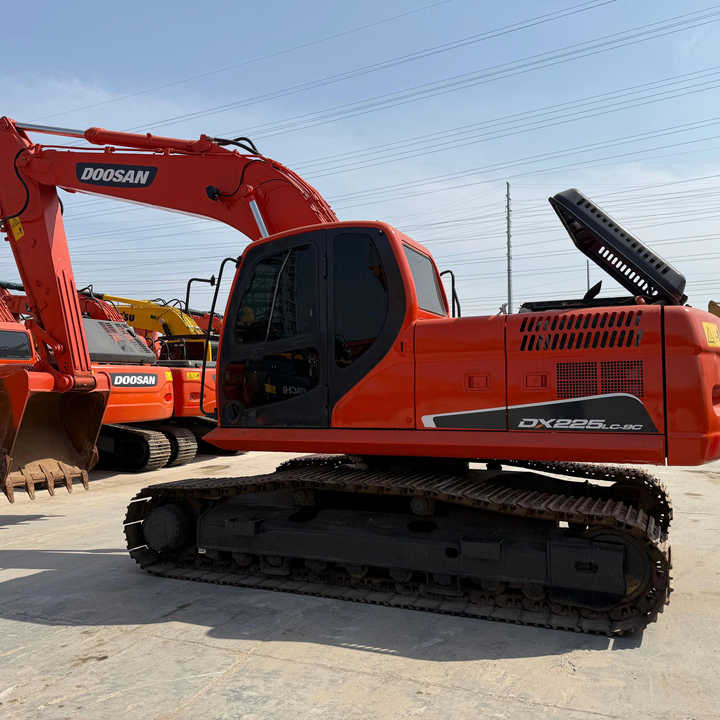 Heavy-Duty Doosan DX225LC-9C Excavator for Mining & Construction - Well-Maintained, Warranty Included - Гусеничний екскаватор: фото 1 Heavy-Duty Doosan DX225LC-9C Excavator for Mining & Construction - Well-Maintained, Warranty Included - Гусеничний екскаватор: фото 1