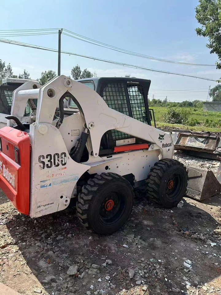 High Quality Mini Construction Machine Used Bobcat Skid Steer Loader S300 in Stock for Sale Bobcat Loader With Low Price - Міні-навантажувач: фото 2 High Quality Mini Construction Machine Used Bobcat Skid Steer Loader S300 in Stock for Sale Bobcat Loader With Low Price - Міні-навантажувач: фото 2