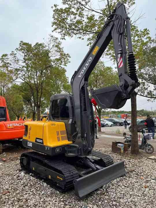 High Quality Used Volvo EC60D Excavator for Sale 6 Ton Compact Machine, Excellent Condition, Ready for Work! - Гусеничний екскаватор: фото 4 High Quality Used Volvo EC60D Excavator for Sale 6 Ton Compact Machine, Excellent Condition, Ready for Work! - Гусеничний екскаватор: фото 4