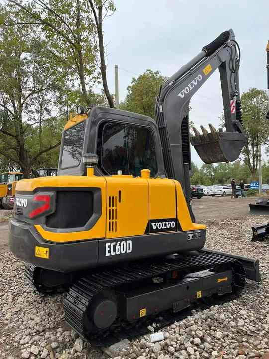 High Quality Used Volvo EC60D Excavator for Sale 6 Ton Compact Machine, Excellent Condition, Ready for Work! - Гусеничний екскаватор: фото 2 High Quality Used Volvo EC60D Excavator for Sale 6 Ton Compact Machine, Excellent Condition, Ready for Work! - Гусеничний екскаватор: фото 2