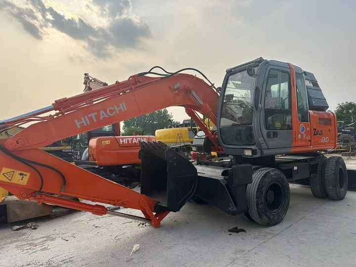 Hot Sale! Used Hitachi ZX130 Wheel Excavator |Excellent Condition| Best Price | Perfect for Construction & Road Projects - Екскаватор: фото 5 Hot Sale! Used Hitachi ZX130 Wheel Excavator |Excellent Condition| Best Price | Perfect for Construction & Road Projects - Екскаватор: фото 5