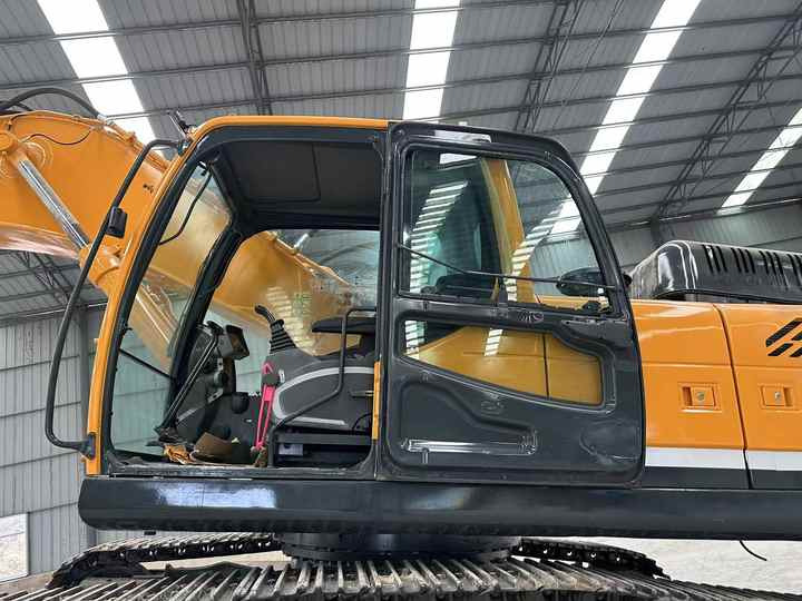 Hyundai Digger 305-9vs Second Hand Korea Made High Performance Machine Hyundai Excavator for Sale - Гусеничний екскаватор: фото 2 Hyundai Digger 305-9vs Second Hand Korea Made High Performance Machine Hyundai Excavator for Sale - Гусеничний екскаватор: фото 2