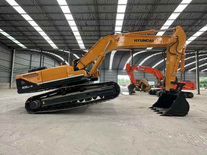 Hyundai Digger 305-9vs Second Hand Korea Made High Performance Machine Hyundai Excavator for Sale - Гусеничний екскаватор: фото 4 Hyundai Digger 305-9vs Second Hand Korea Made High Performance Machine Hyundai Excavator for Sale - Гусеничний екскаватор: фото 4