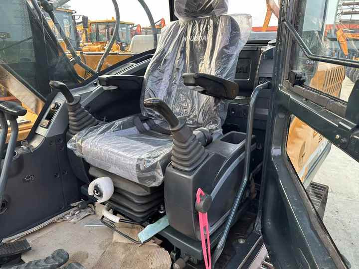 New Arrival hyundai 150-9 Cralwer Excavator in Stock - Гусеничний екскаватор: фото 5 New Arrival hyundai 150-9 Cralwer Excavator in Stock - Гусеничний екскаватор: фото 5