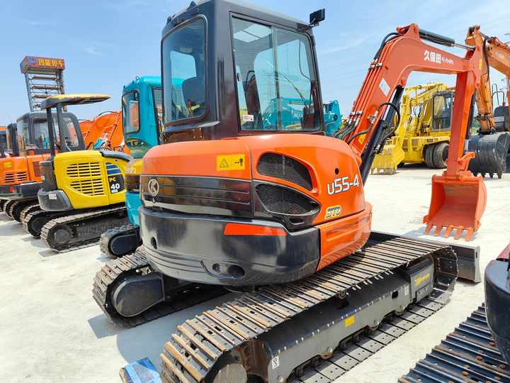 Perfect Condition Kubota U55-4 Japan Brand Mini Excavator with Pusher for Sale 90% Brand New Mini Kubota U25 35 55 5tons - Екскаватор: фото 2 Perfect Condition Kubota U55-4 Japan Brand Mini Excavator with Pusher for Sale 90% Brand New Mini Kubota U25 35 55 5tons - Екскаватор: фото 2