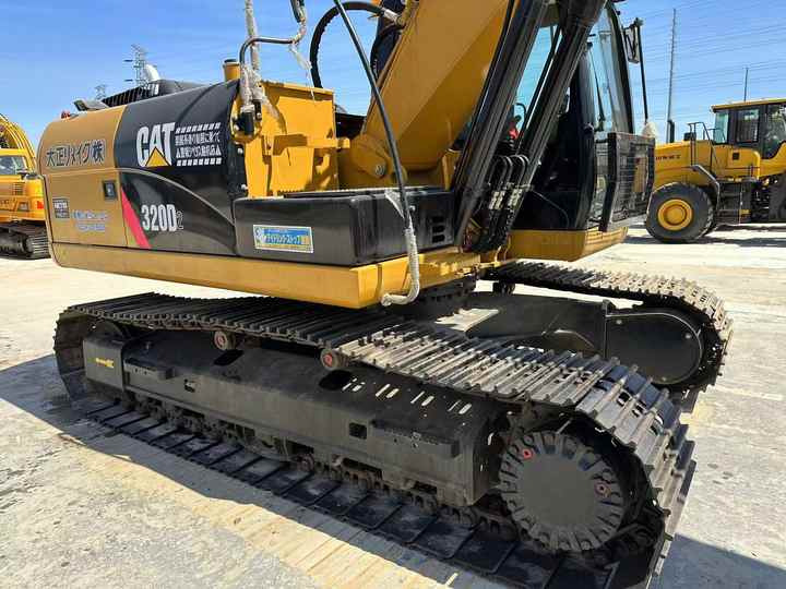 Reasonable Price Japan Original 330d2 Caterpillar Excavator CAT USED 329D2 320D2 325D 315D Excavator - Гусеничний екскаватор: фото 3 Reasonable Price Japan Original 330d2 Caterpillar Excavator CAT USED 329D2 320D2 325D 315D Excavator - Гусеничний екскаватор: фото 3