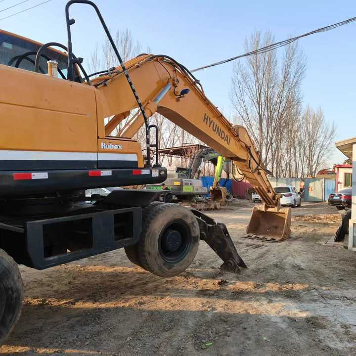 Second Hand Original Korea Brand hyundai 210-9 Wheel Excavator Hot Sale - Екскаватор: фото 4 Second Hand Original Korea Brand hyundai 210-9 Wheel Excavator Hot Sale - Екскаватор: фото 4