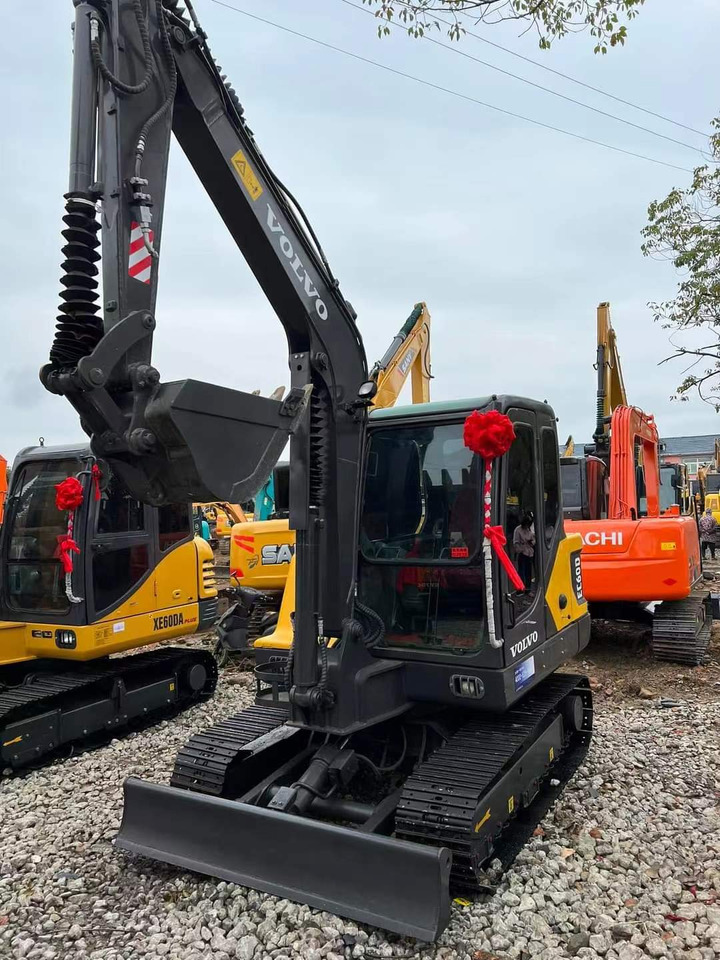 Second-hand Excavator Popular Hotsale VOLVO EC60D MINI - Екскаватор: фото 2 Second-hand Excavator Popular Hotsale VOLVO EC60D MINI - Екскаватор: фото 2