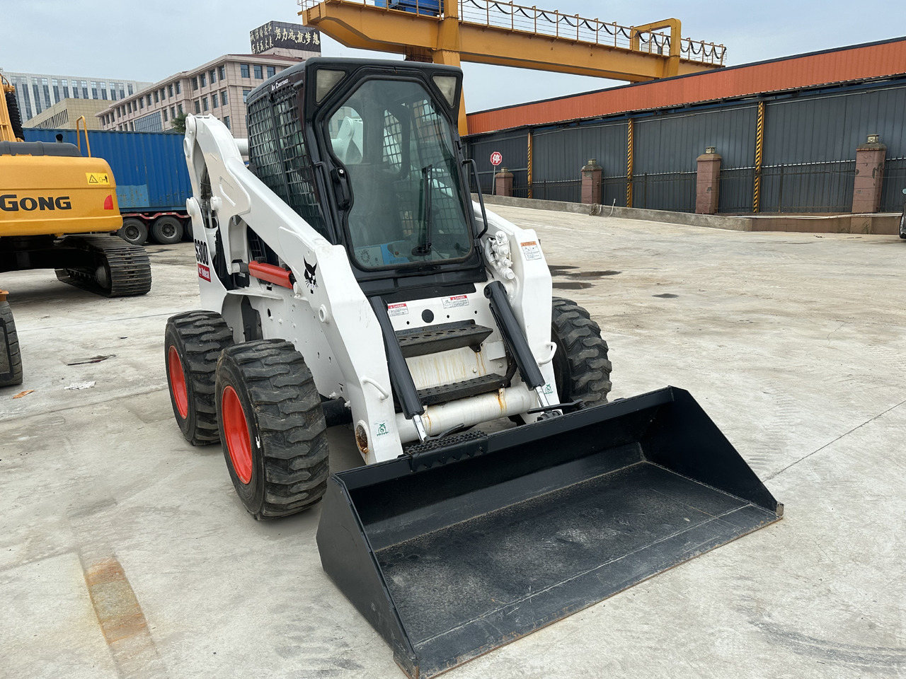 Second hand Hot sale skid-steers Bobcat S300 - Міні-навантажувач: фото 3 Second hand Hot sale skid-steers Bobcat S300 - Міні-навантажувач: фото 3
