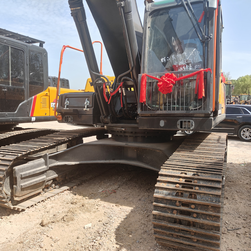 Second-hand Used Excavator VOLVO EC290 BIG - Екскаватор: фото 1 Second-hand Used Excavator VOLVO EC290 BIG - Екскаватор: фото 1