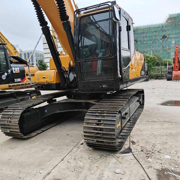 South Korea Low Price Hyundai 220lc-9s Excavator Hyundai 22ton Excavator Hot Sale - Гусеничний екскаватор: фото 5 South Korea Low Price Hyundai 220lc-9s Excavator Hyundai 22ton Excavator Hot Sale - Гусеничний екскаватор: фото 5