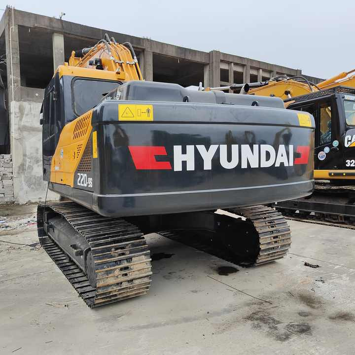 South Korea Low Price Hyundai 220lc-9s Excavator Hyundai 22ton Excavator Hot Sale - Гусеничний екскаватор: фото 4 South Korea Low Price Hyundai 220lc-9s Excavator Hyundai 22ton Excavator Hot Sale - Гусеничний екскаватор: фото 4