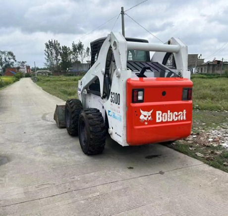 USED BOBCAT S300 Skid-steer Loader with Very Good Performance Is for Sale at a Low Price. S160/s185/s220/330 in Stock - Міні-навантажувач: фото 4 USED BOBCAT S300 Skid-steer Loader with Very Good Performance Is for Sale at a Low Price. S160/s185/s220/330 in Stock - Міні-навантажувач: фото 4