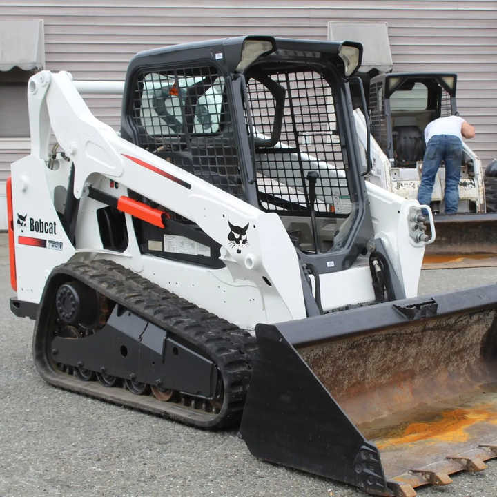 Used Bob Cat Bob Cat T590 Used Skid Steer Wheel Loader Multifunctional Track Loaders Bobcat - Колісний навантажувач: фото 1 Used Bob Cat Bob Cat T590 Used Skid Steer Wheel Loader Multifunctional Track Loaders Bobcat - Колісний навантажувач: фото 1