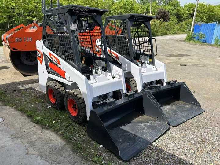 Used Bobcat S70 Skid Teer in Stock Good Condition bobcat S70 S160 185 300 330 Skid Steer for Sale - Міні-навантажувач: фото 3 Used Bobcat S70 Skid Teer in Stock Good Condition bobcat S70 S160 185 300 330 Skid Steer for Sale - Міні-навантажувач: фото 3