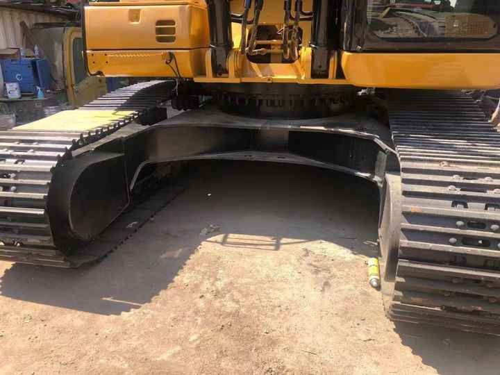 Used CAT 330D 30T Second Hand Japan Original Large Excavator Mining Construction Excavators Hot Sale 320 330 336 323 Long Arm - Екскаватор: фото 5 Used CAT 330D 30T Second Hand Japan Original Large Excavator Mining Construction Excavators Hot Sale 320 330 336 323 Long Arm - Екскаватор: фото 5