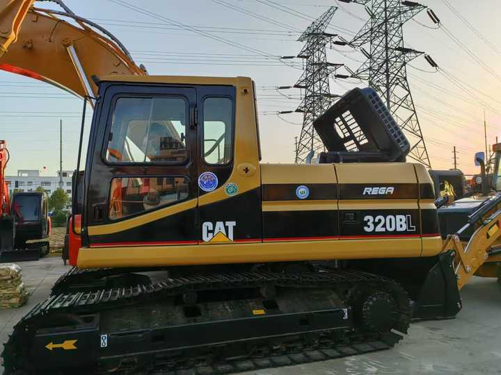 Used Cat Excavator Japan 20 Tons Digger Machinery Caterpillar CAT 320BL for Sale Cat 320B 320BL 320C 320D 320CL 320DL in Stock - Екскаватор: фото 2 Used Cat Excavator Japan 20 Tons Digger Machinery Caterpillar CAT 320BL for Sale Cat 320B 320BL 320C 320D 320CL 320DL in Stock - Екскаватор: фото 2
