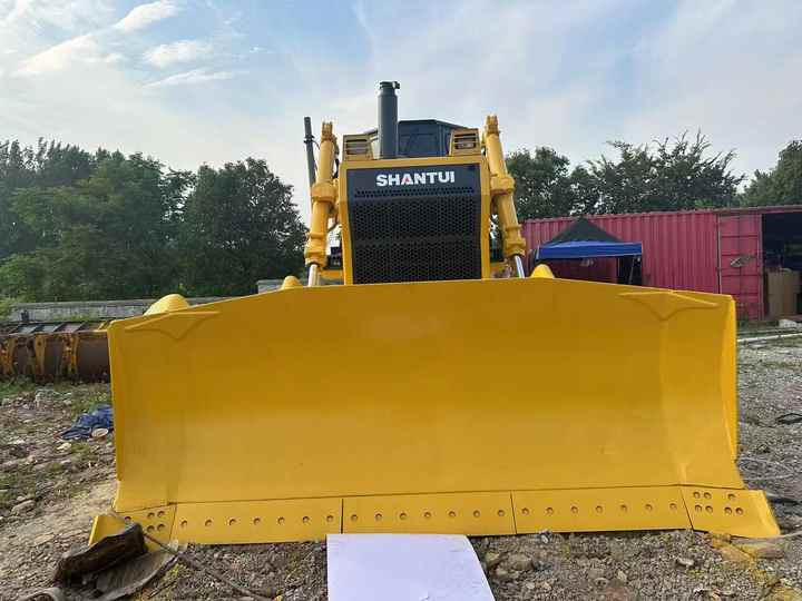 Used China Brand Shantui Sd32 Bulldozer in Stock High Quality Shantui Sd16 22 32 Bulldozer for Sale - Бульдозер: фото 4 Used China Brand Shantui Sd32 Bulldozer in Stock High Quality Shantui Sd16 22 32 Bulldozer for Sale - Бульдозер: фото 4