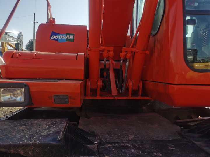 Used Digger Doosan Dh150w-7 Construction Machinery Construction Digger Used Doosan Dh150w-7 Cheap Excavator - Гусеничний екскаватор: фото 4 Used Digger Doosan Dh150w-7 Construction Machinery Construction Digger Used Doosan Dh150w-7 Cheap Excavator - Гусеничний екскаватор: фото 4