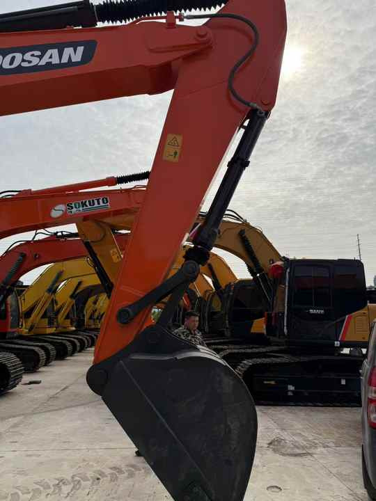 Used Doosan DX225LC-9T Cheap Excavator Digger Doosan Construction Machinery - Гусеничний екскаватор: фото 2 Used Doosan DX225LC-9T Cheap Excavator Digger Doosan Construction Machinery - Гусеничний екскаватор: фото 2